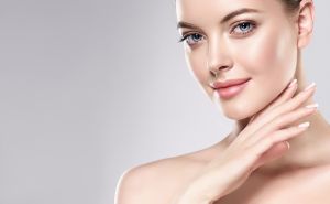 Améliorer l’ovale du visage avec les injections d’acide hyaluronique à Capbreton près de Bayonne